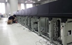 为什么操作台必须具备线缆管理系统?