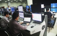 监控室控制台都显示什么？