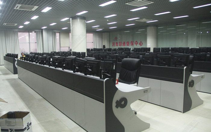中国联通河南省公司指挥中心操作台案例照片
